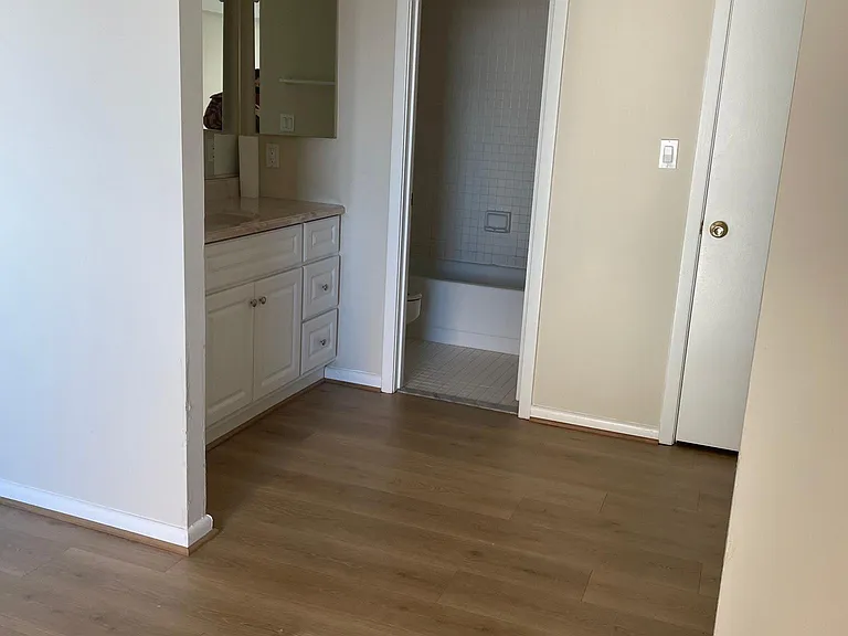 5501 Seminary Rd #612 — Photo 21