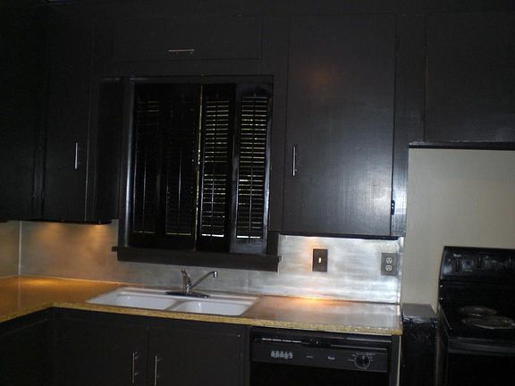 5th image of 1026 S Kentwood Ave