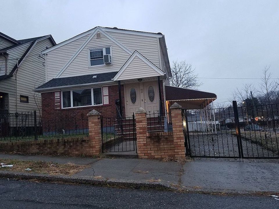 1st image of 116-28 192nd St #1