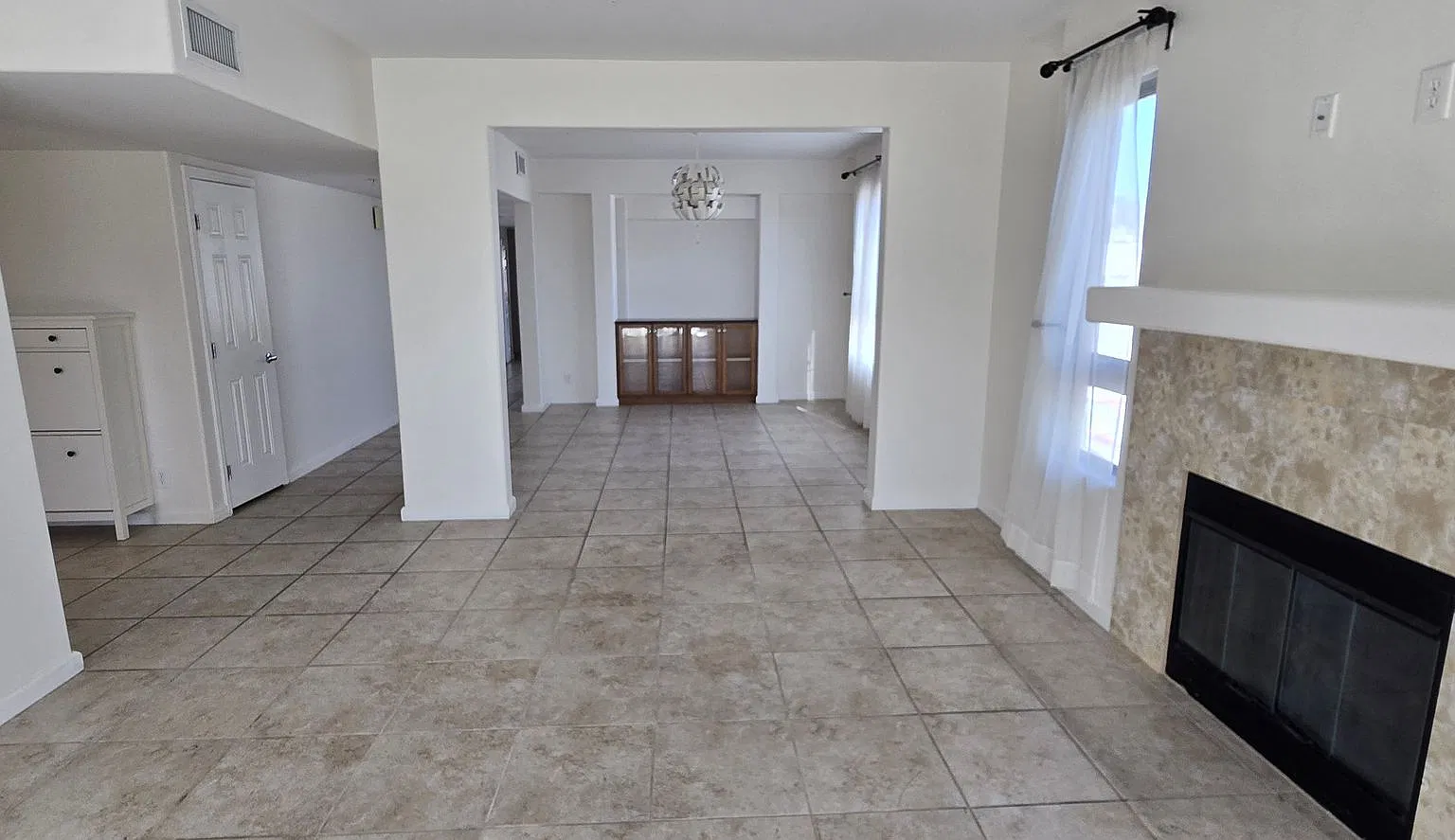 1748 Colby Ave — Photo 2