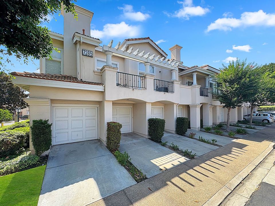 1st image of 7285 Calabria Ct Unit 15