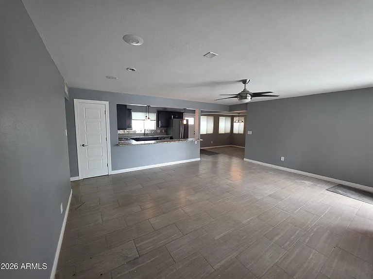 1812 E Whitton Ave — Photo 11