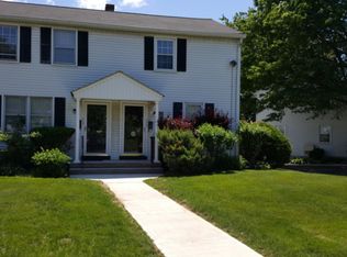 228 Sylvan Knoll Rd, Stamford, CT 06902