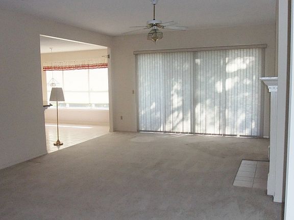 4th image of 899 The Masters Blvd