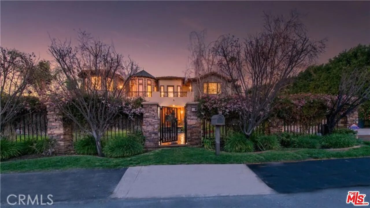 6 bed, 6.0 bath, 5567 sqft, $19,999 — Photo 1