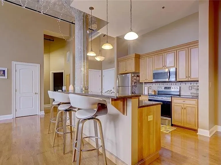 33 Mechanic St #219 — Photo 2