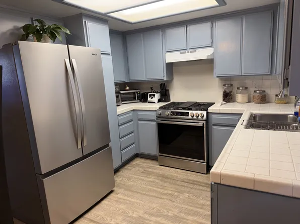 4130 Manhattan Beach Blvd APT D, Lawndale, CA 90260