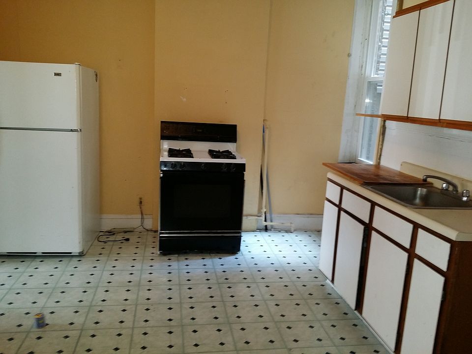 2nd image of 57 Laidlaw Ave APT 1