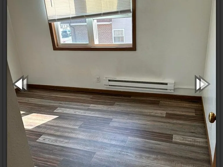 502 E Center St — Photo 5