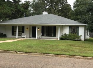 5228 Brookview Dr, Jackson, MS 39272