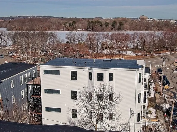 252 Lexington Ave #3, Cambridge, MA 02138