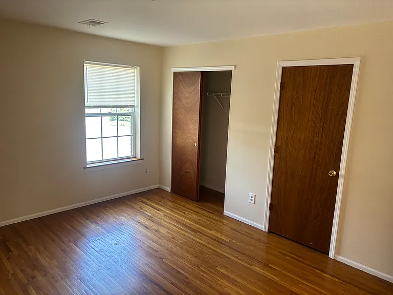 38 E Elm St #1B — Photo 7
