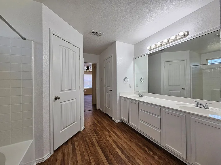 5108 Screaming Eagle Cir — Photo 20