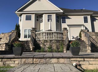 5 Cooper Ct, Cream Ridge, NJ 08514