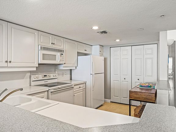 5th image of 5051 N Highway A1a #15-2