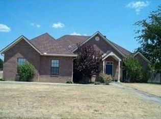 1133 Forest St, Springdale, AR 72764