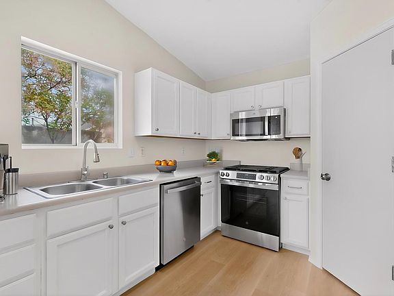 3rd image of 5735 Carmen Rd NW