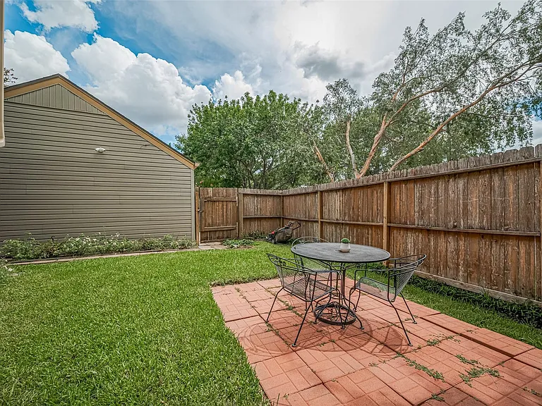 12231 Carriage Hill Dr — Photo 45