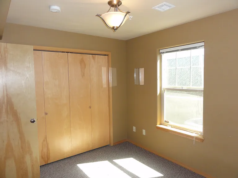 315 E Main St — Photo 7