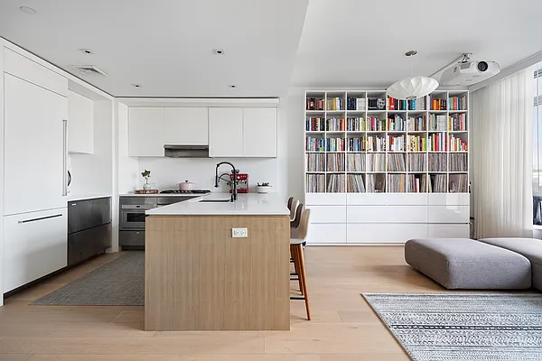 Sold by Compass | media 17