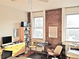 Rented by R New York