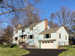 112 Aspen Ln, Trumbull, CT 06611