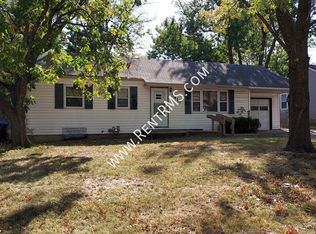 5419 SW 14th St, Topeka, KS 66604