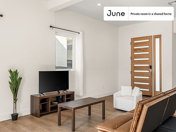 4th image of 5637 Riverton Ave #D