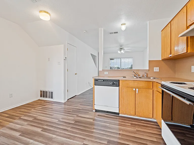 3805 Woodrow Dr #C — Photo 5