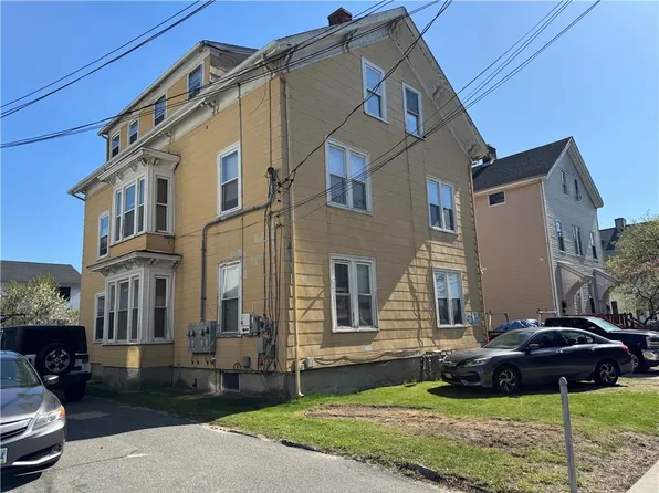 128 Clay St, Pawtucket, RI 02860