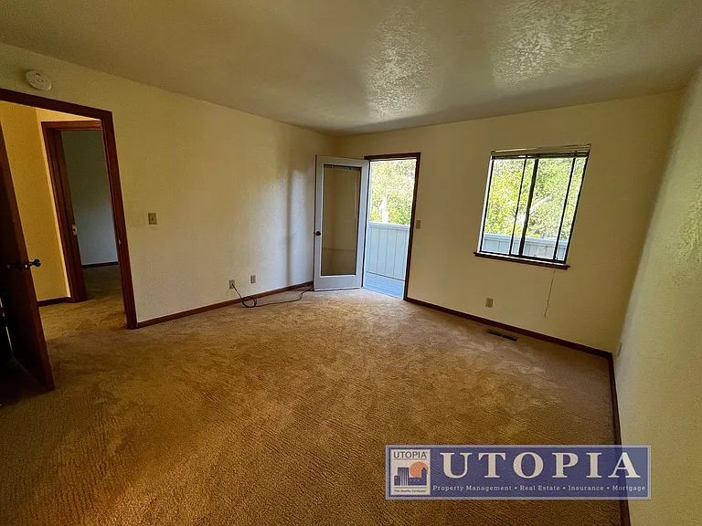 2726 Hampton Ln — Photo 38