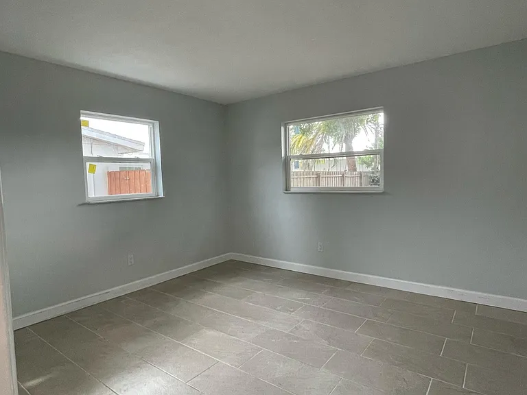 482 Oakwood Dr — Photo 24