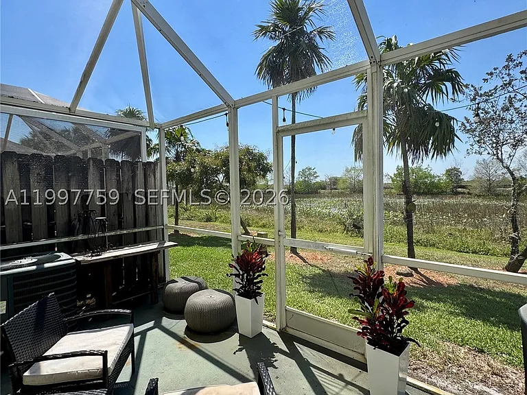 2469 Cordoba Bnd #2469 — Photo 32