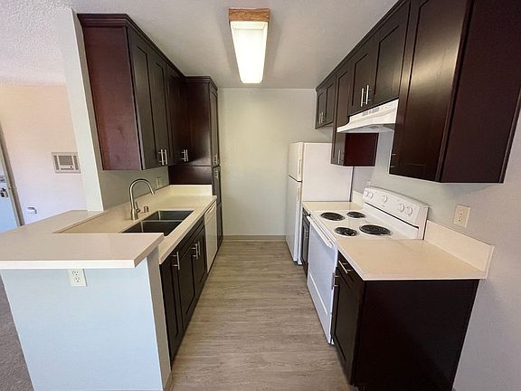 4th image of 4231-4241 Voltaire St #4241-4