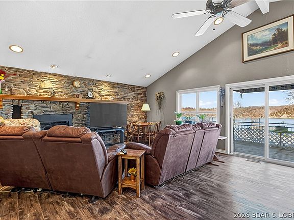 3rd image of 42 Grove Estates Dr