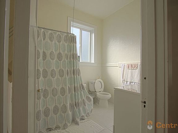 5th image of 2135 Sacramento St #46