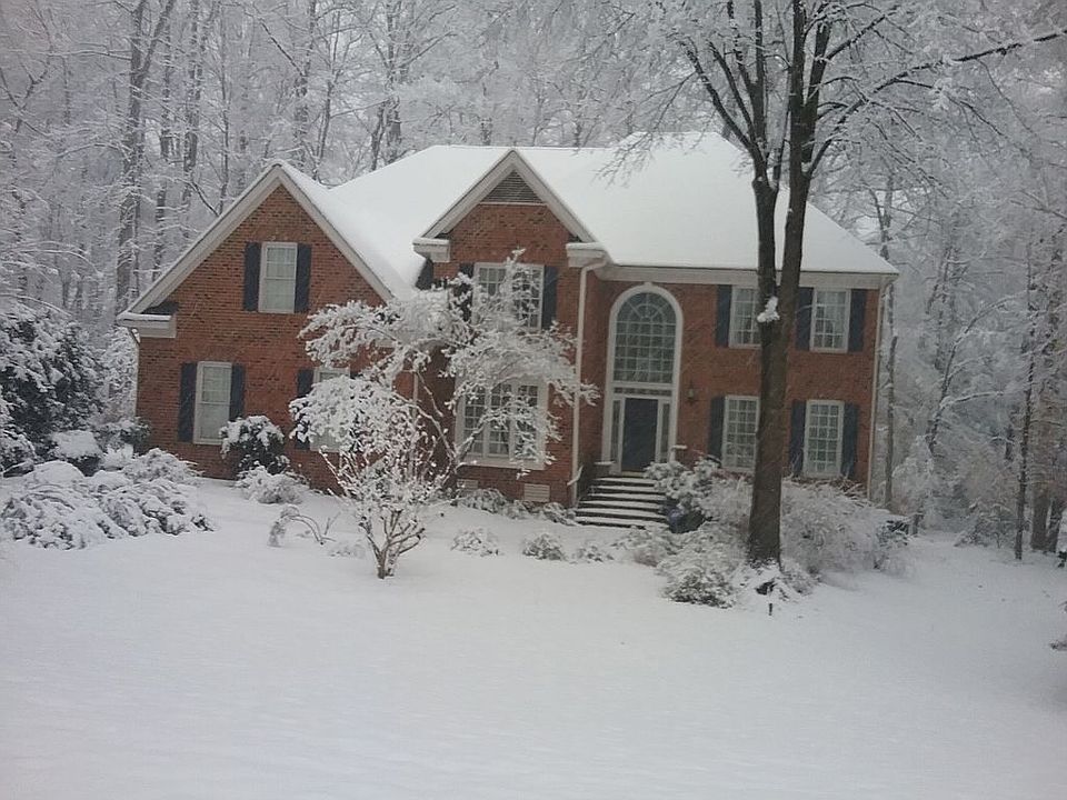 2nd image of 102 Bordeaux Ln