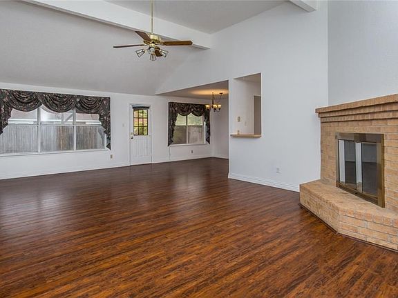 4th image of 8316 Cloverglen Ln