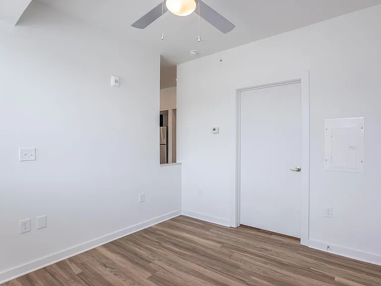 East Seventy Nine Apartments — Photo 39