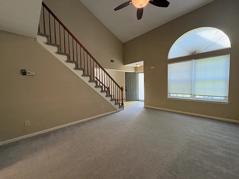 3813 Sterncroft Dr — Photo 4