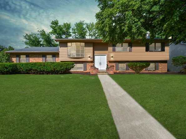 300 Raleigh Ct, Normal, IL 61761