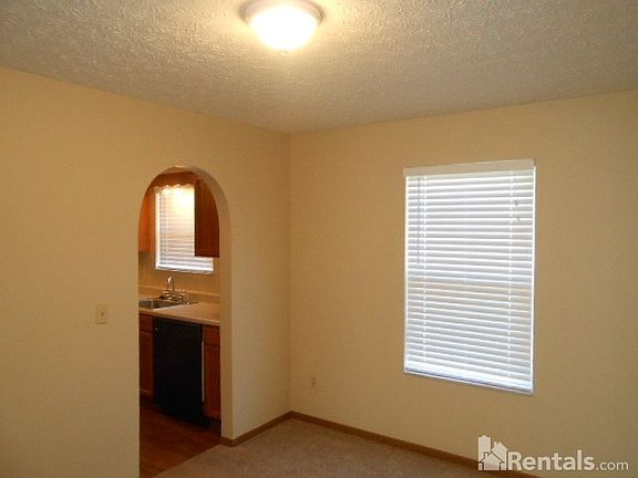 4th image of 4602 Thornoak Dr