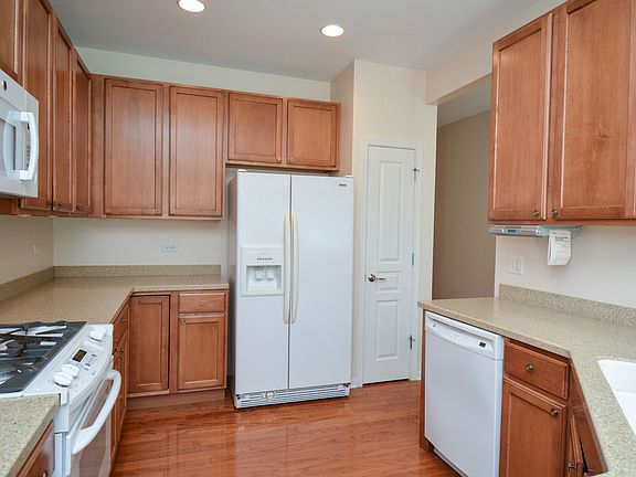 3rd image of 13235 Meadowlark Ct