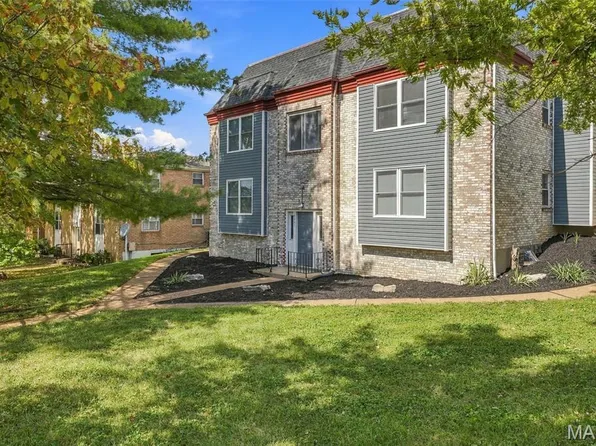 10003 Willdan Dr, Saint Louis, MO 63123