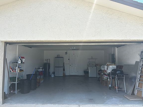 2nd image of 8197 Coachlight Cir