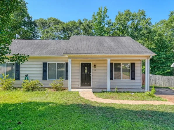 137 Caroway Ct, Spartanburg, SC 29303