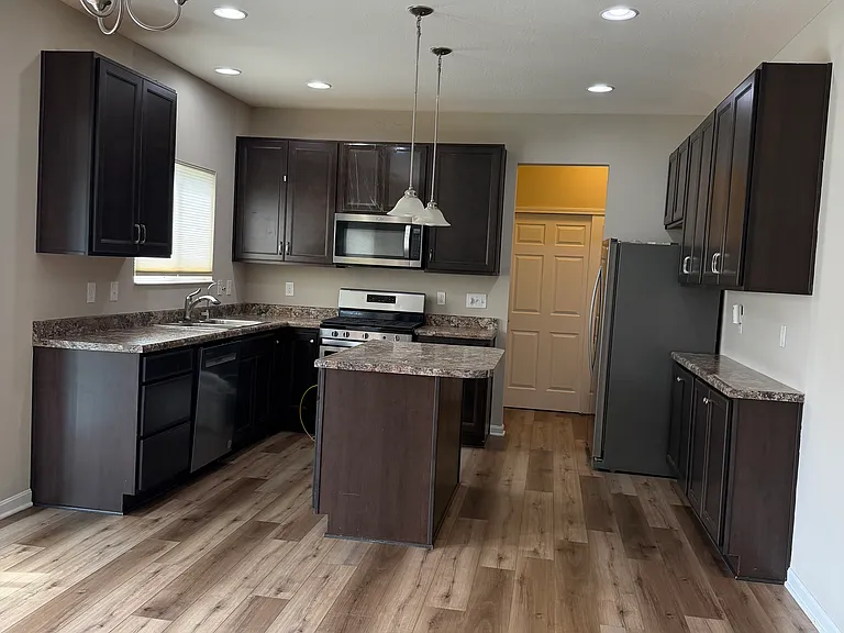 1340 Glen Canyon Dr — Photo 8