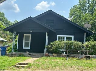 210 E Morgan St, Denison, TX 75021