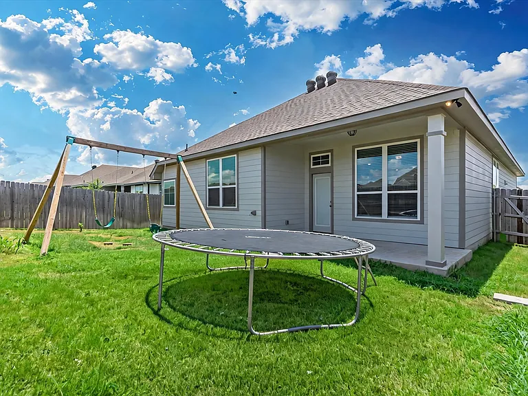 920 James Parker Cir — Photo 31