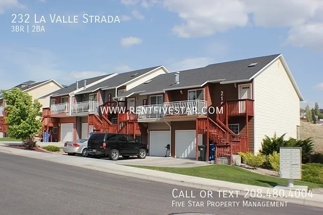 232 La Valle Strada — Photo 1